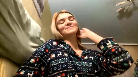 Viola online show from 12-20-25, 10:17