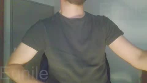 Snapshot of eunile chatting on 10-06-25, 10:51 eunile online show from 10-06-25, 10:51