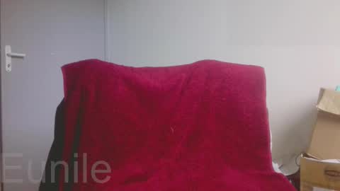 Snapshot of eunile chatting on 10-23-25, 02:49 eunile online show from 10-23-25, 02:49