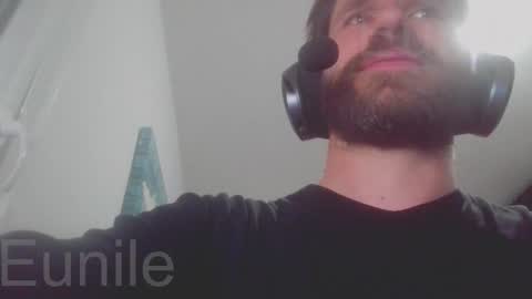 eunile online show from 05-12-26, 07:00