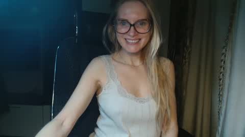 eva2323 online show from 03-12-25, 07:17