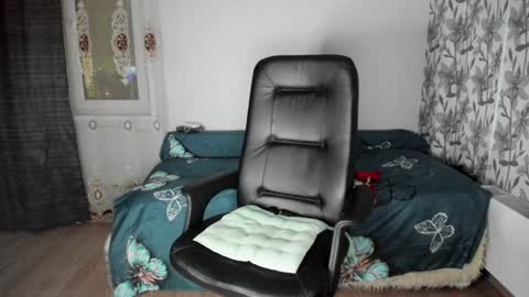 Eva online show from 12-29-24, 10:25