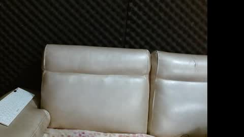 Snapshot of eva_cutie36 chatting on 05-23-26, 01:00 eva online show from 05-23-26, 01:00
