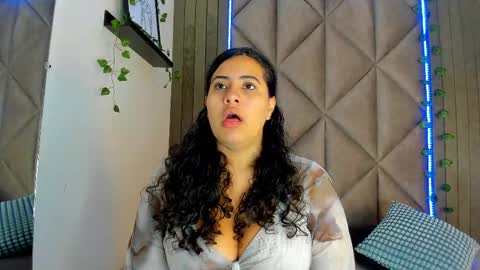 EVA DAEMON  online show from 04-17-26, 11:46