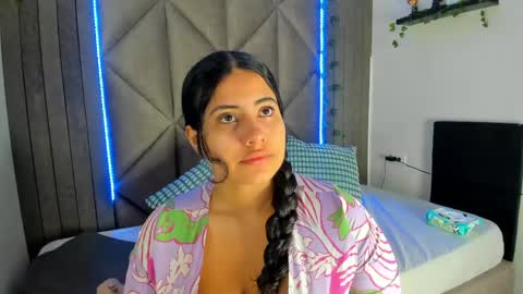 EVA DAEMON  online show from 04-18-26, 11:58