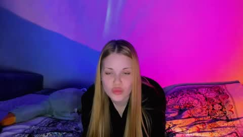 Eva online show from 04-21-26, 02:51