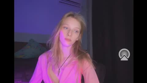 Snapshot of eva_eyre chatting on 12-13-24, 06:16 Evvie online show from 12-13-24, 06:16