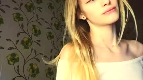 Evvie online show from 05-17-26, 07:17