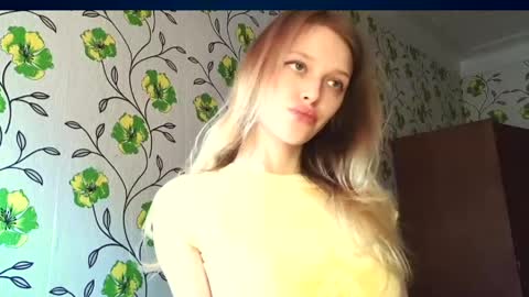 Evvie online show from 05-23-26, 02:32