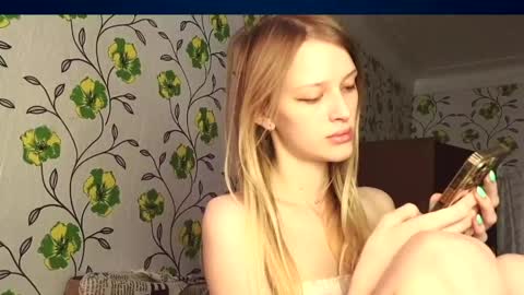 Evvie online show from 05-30-26, 06:43
