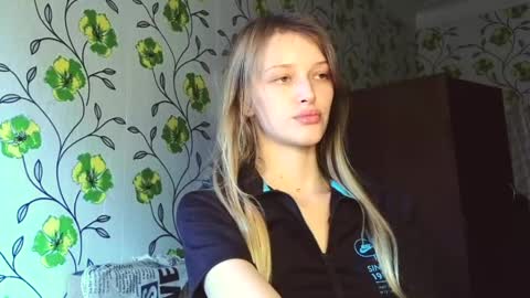 Snapshot of eva_eyre chatting on 06-05-26, 06:52 Evvie online show from 06-05-26, 06:52