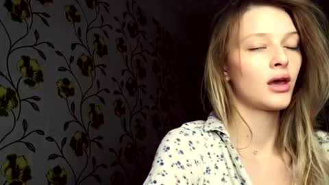 Snapshot of eva_eyre chatting on 06-28-26, 02:01 Evvie online show from 06-28-26, 02:01