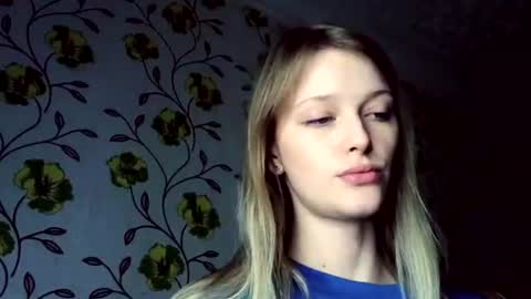 Snapshot of eva_eyre chatting on 06-29-26, 02:06 Evvie online show from 06-29-26, 02:06
