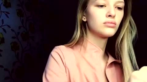 Snapshot of eva_eyre chatting on 06-30-26, 05:19 Evvie online show from 06-30-26, 05:19