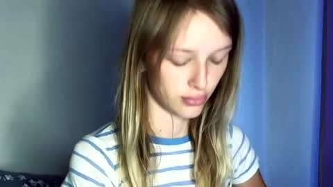 Snapshot of eva_eyre chatting on 07-27-26, 04:47 Evvie online show from 07-27-26, 04:47