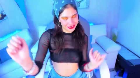 eva_hells online show from 10-23-25, 08:18