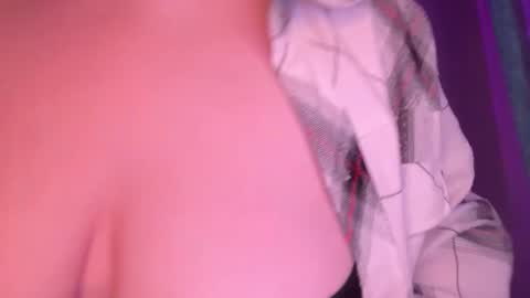 eva_kittenn online show from 12-21-25, 10:00