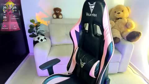 Eva   online show from 11-08-25, 12:22