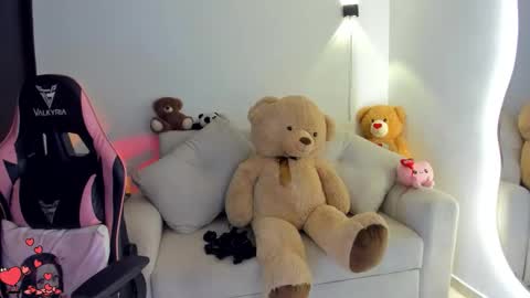 Eva   online show from 03-08-26, 04:49