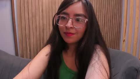 Snapshot of eva_macalliter chatting on 02-08-25, 03:19 Angelinne online show from 02-08-25, 03:19