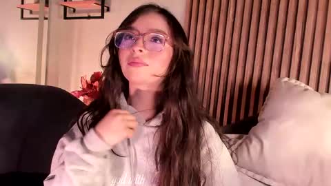 Angelinne online show from 05-20-26, 03:34