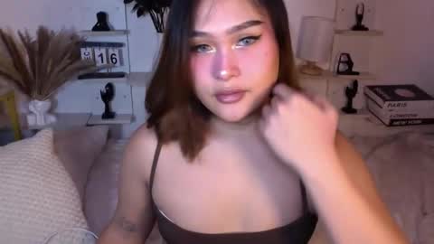 Queen Eva Mazikeen online show from 12-17-25, 06:14