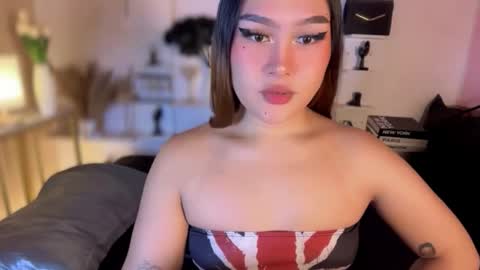 Queen Eva Mazikeen online show from 03-12-26, 09:32