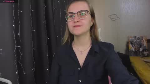 Snapshot of eva_orchid chatting on 06-19-26, 11:58 Eva online show from 06-19-26, 11:58