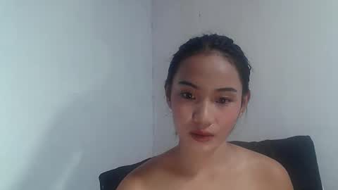 eva_pinay19 online show from 11-08-25, 09:20
