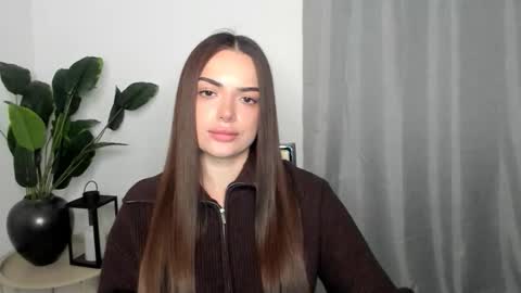 Snapshot of eva_rossee_ chatting on 01-11-26, 06:13 Eva online show from 01-11-26, 06:13