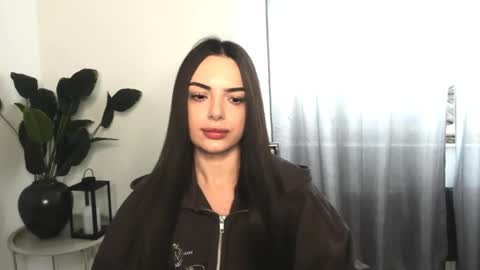 Snapshot of eva_rossee_ chatting on 02-05-26, 11:37 Eva online show from 02-05-26, 11:37