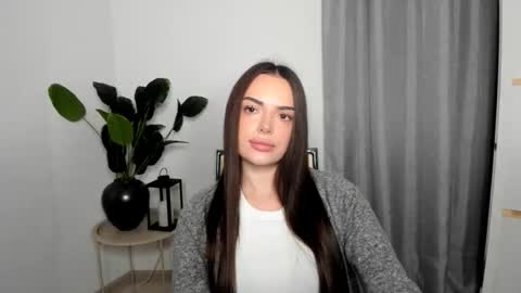 Snapshot of eva_rossee_ chatting on 02-16-26, 04:14 Eva online show from 02-16-26, 04:14