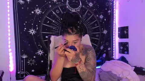 Eva  online show from 11-25-25, 07:19