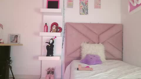 Eva Sin online show from 03-17-26, 11:30