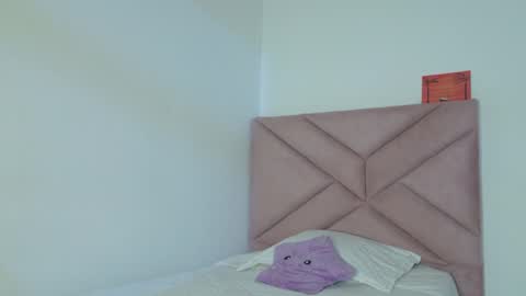 Snapshot of eva_sin18 chatting on 04-25-26, 11:46 Eva Sin online show from 04-25-26, 11:46