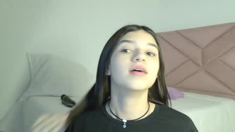 Snapshot of eva_sin18 chatting on 05-15-26, 11:01 Eva Sin online show from 05-15-26, 11:01