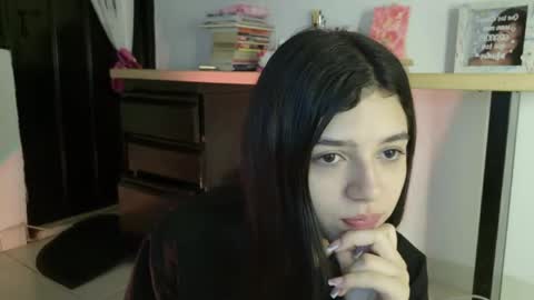 Snapshot of eva_sin18 chatting on 06-05-26, 12:06 Eva Sin online show from 06-05-26, 12:06
