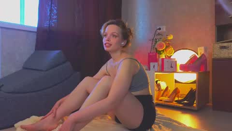 Snapshot of eva_sinn chatting on 06-10-26, 01:54 Hi there i am Eva and i wish create a nice community with you so join my Ticket Show for more pleasure online show from 06-10-26, 01:54