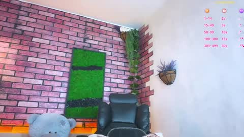 Snapshot of eva_starxxxxx chatting on 01-19-25, 12:28 Eva online show from 01-19-25, 12:28