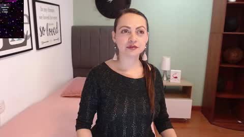 Snapshot of eva_villa chatting on 03-10-25, 01:10 Eva online show from 03-10-25, 01:10
