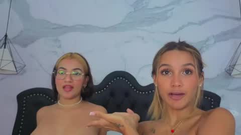 Snapshot of evaa_honey chatting on 05-09-26, 02:39 evaa_honey online show from 05-09-26, 02:39