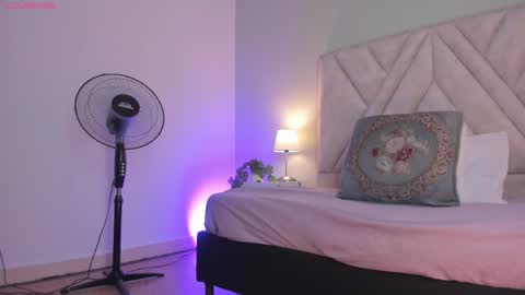  Eva  online show from 05-28-26, 07:55