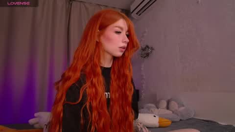 Snapshot of evaa_moonn_ chatting on 02-14-25, 05:09 Eva online show from 02-14-25, 05:09