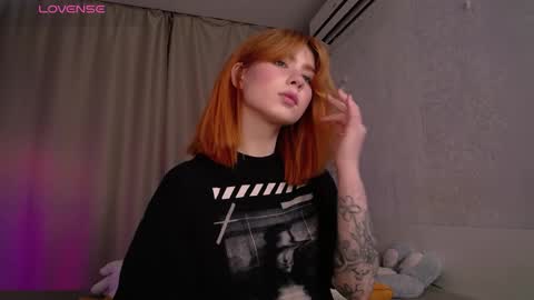 Snapshot of evaa_moonn_ chatting on 11-10-25, 09:41 Eva online show from 11-10-25, 09:41