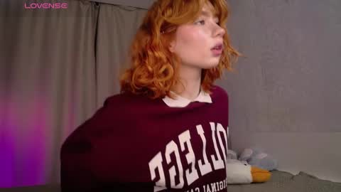 Snapshot of evaa_moonn_ chatting on 11-14-25, 11:42 Eva online show from 11-14-25, 11:42