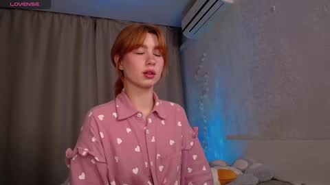 Snapshot of evaa_moonn_ chatting on 12-01-25, 09:36 Eva online show from 12-01-25, 09:36