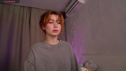 Snapshot of evaa_moonn_ chatting on 12-16-25, 06:51 Eva online show from 12-16-25, 06:51