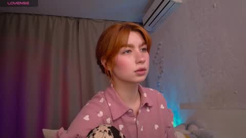 Snapshot of evaa_moonn_ chatting on 01-06-26, 07:12 Eva online show from 01-06-26, 07:12