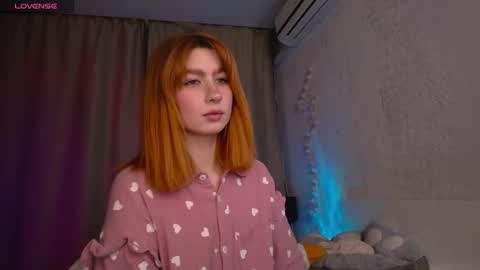 Snapshot of evaa_moonn_ chatting on 01-13-26, 06:29 Eva online show from 01-13-26, 06:29