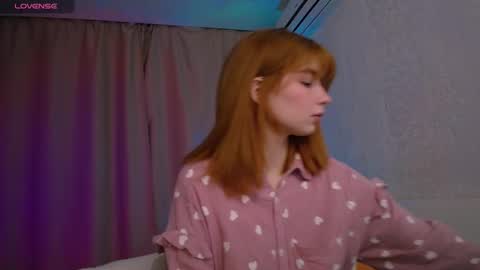 Snapshot of evaa_moonn_ chatting on 02-14-26, 11:29 Eva online show from 02-14-26, 11:29